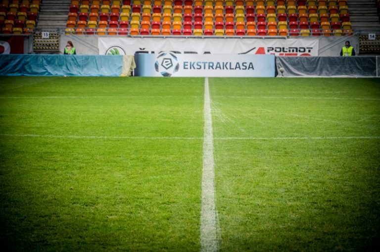Murawa piłkarskiego stadionu