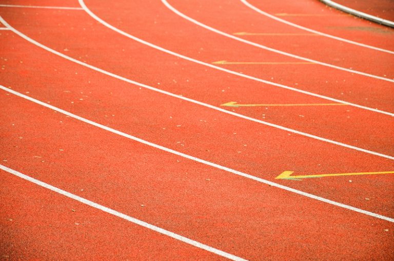 Bieżnia na stadionie miejskim