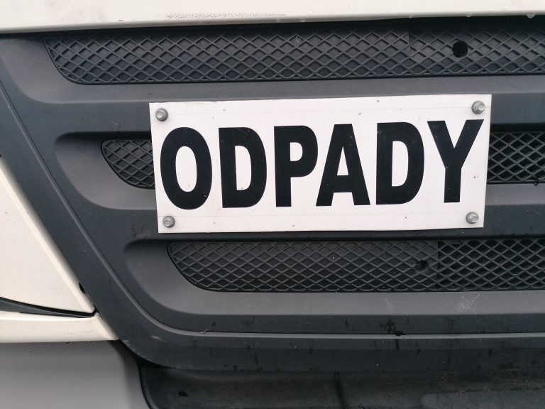 Napis odpady na śmierciarce