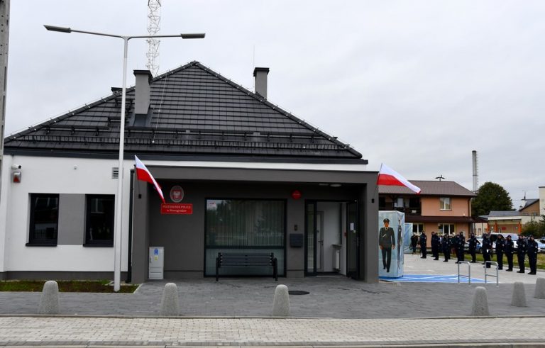 Nowy posterunek policji w Nowogrodzie