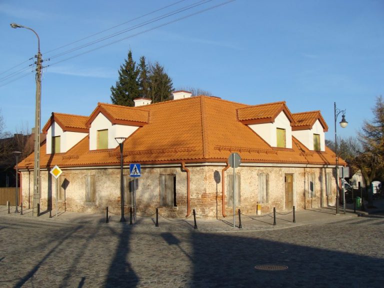Budynek dawnej plebanii w Supraślu