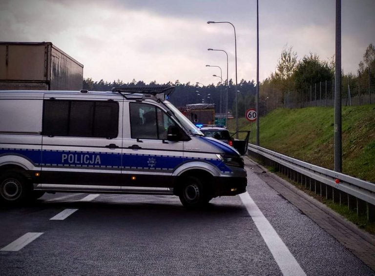 radiowóz w miejscu wypadku