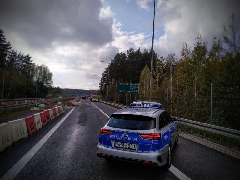 Radiowóz w miejscu wypadku