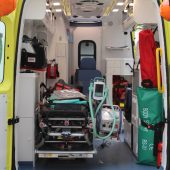 wnętrze ambulansu