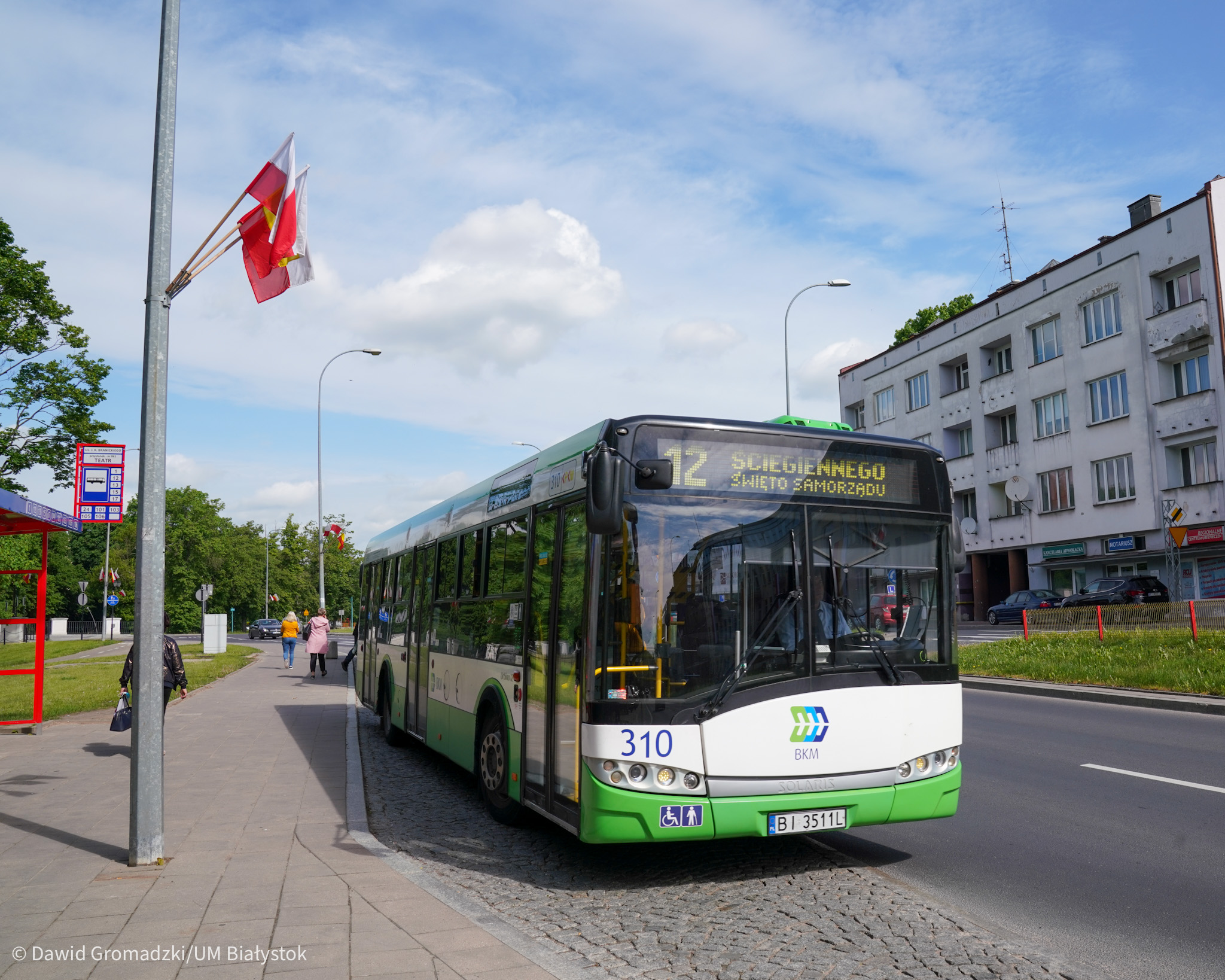 Autobus miejski na ulicy Białegostoku