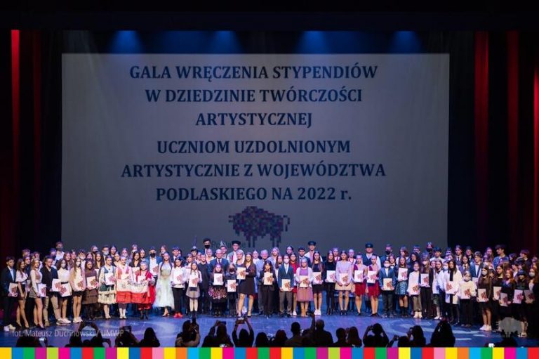 Stypendyści na scenie opery