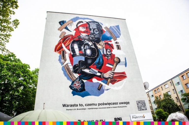Mural na ścianie bloku