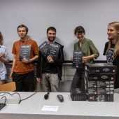 Studenci podczas konkursu programowania gier