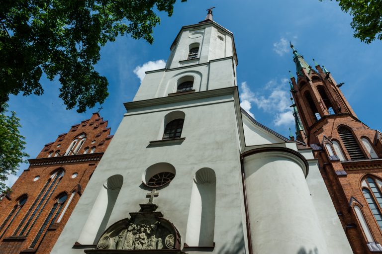 Stary kościół farny z budynek z zewnątrz