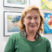 Kobieta na wystawie.