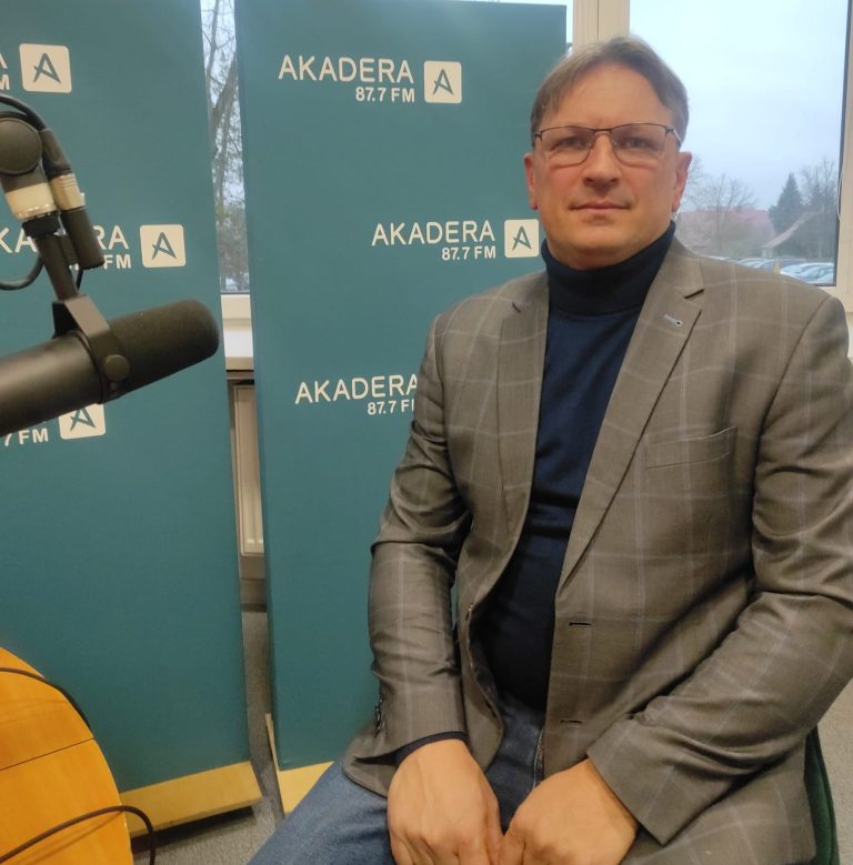Dr. Piotr Borkowski