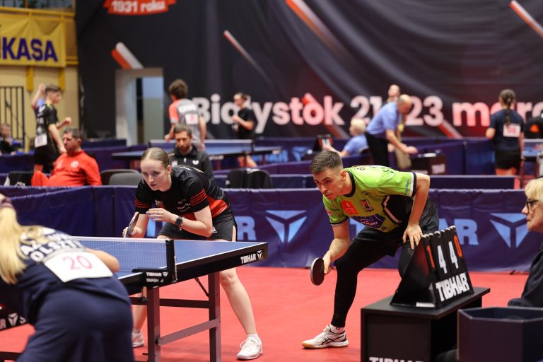 zawodnicy tenisa stołowego podczas mistrzostw Polski w Białymstoku
