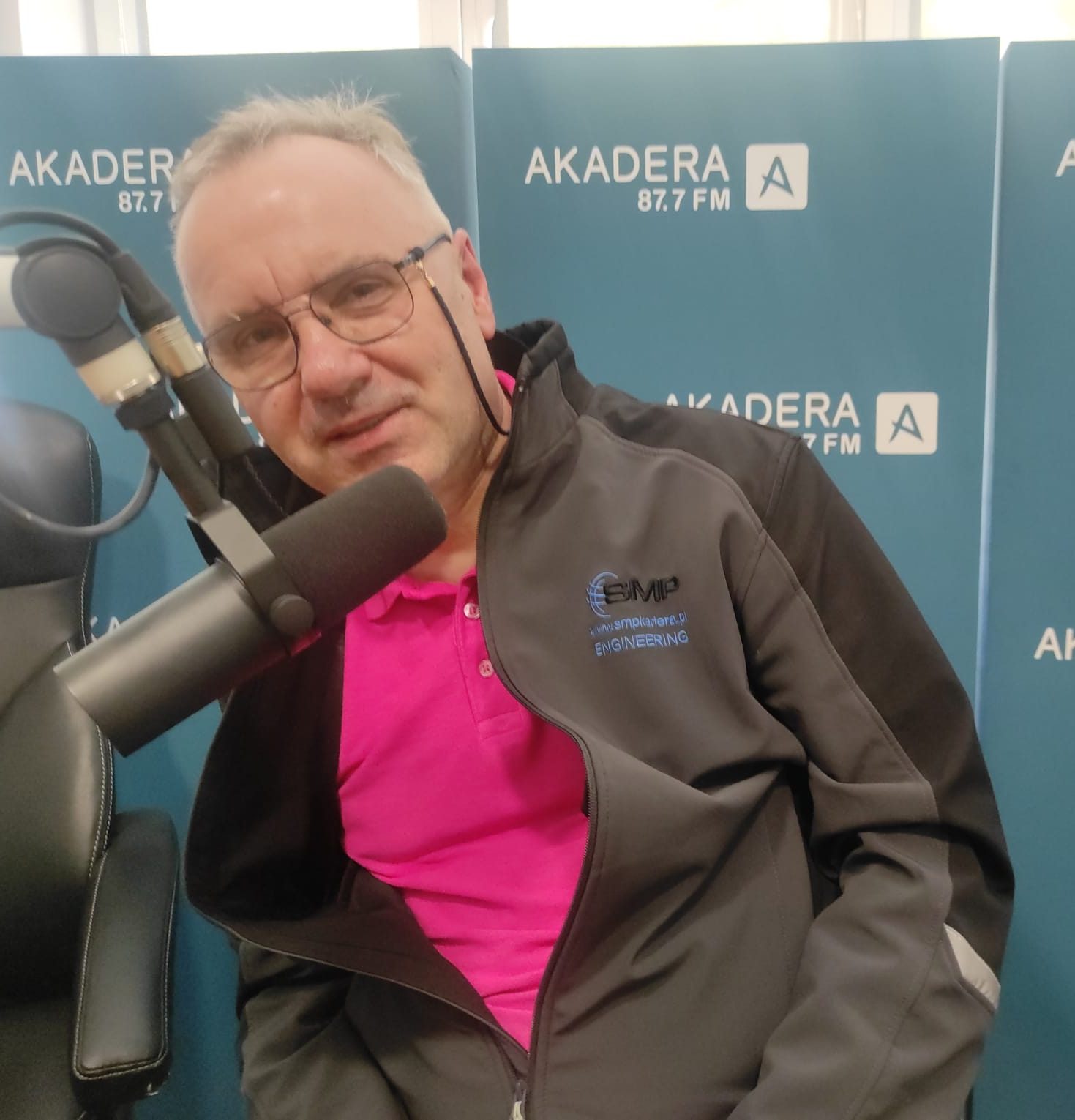 Tomasz Michalik w studio Radia Akadera