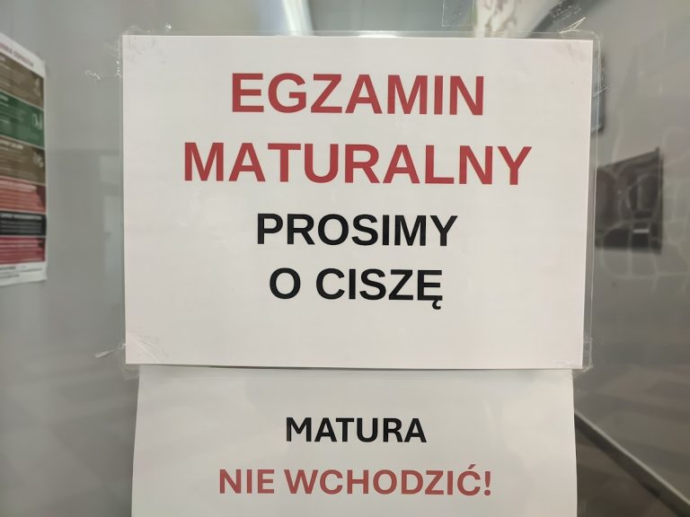 Tabliczka na drzwiach