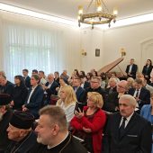 Uczestnicy konferencji w pałacyku hasbacha