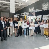 Uczestnicy konkursu architektonicznego w Auli Wydziału Architektury