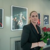 Magdalena Rybij: Scena świata w foyer kina Forum, fot. Jerzy Doroszkiewicz