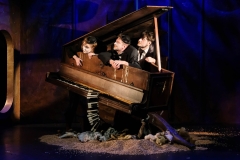 Spektakl "Na Arce o ósmej" , źródło: białostocki Teatr Lalek