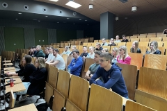 Spotkanie z Szymonem Szabłowskim przyciągnęło wielu studentów budownictwa i kierunków technicznych, fot. A. Jakuć