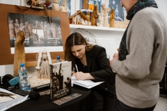 Spotkanie autorskie poświęconego premierze książki „Włodzimierz Naumiuk. Zanim przemówią rzeźby” w Miejskim Ośrodku Animacji Kultury w Zabłudowie. Fot. Marcin Ciuchniecki